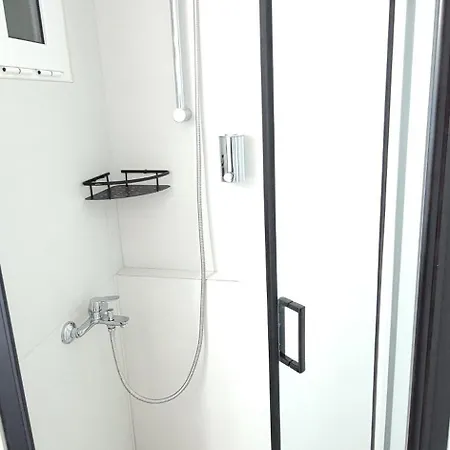 Happyface Apartment *